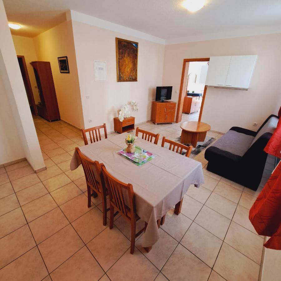 Apartments Vila Adrijana & Fitness Studio Wolf Башка-Вода Экстерьер фото