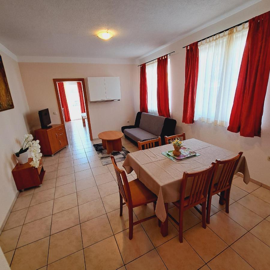 Apartments Vila Adrijana & Fitness Studio Wolf Башка-Вода Экстерьер фото