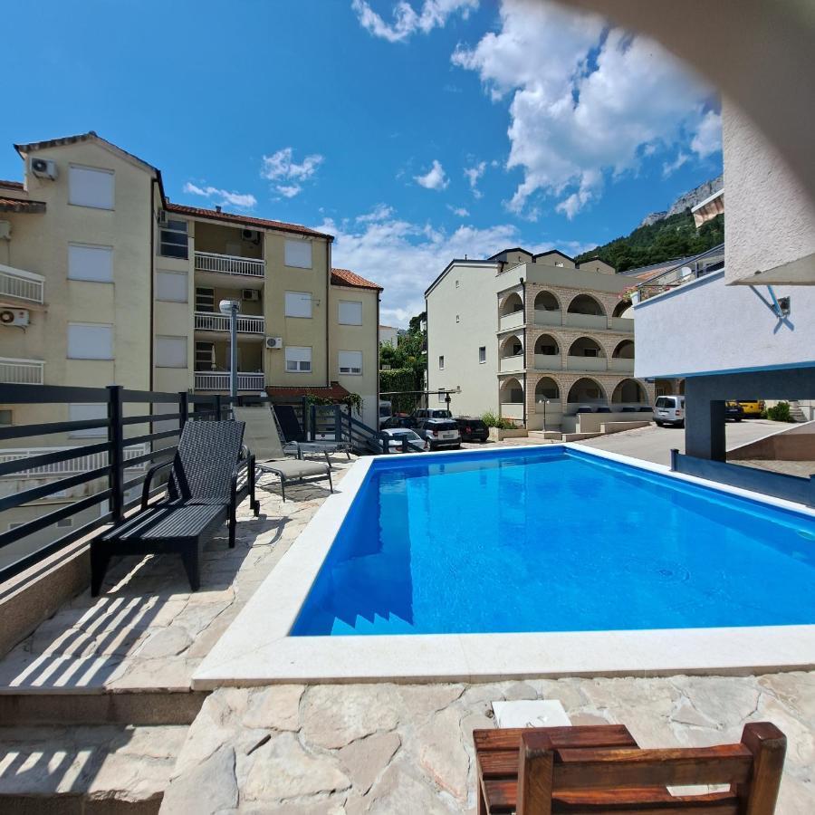 Apartments Vila Adrijana & Fitness Studio Wolf Башка-Вода Экстерьер фото
