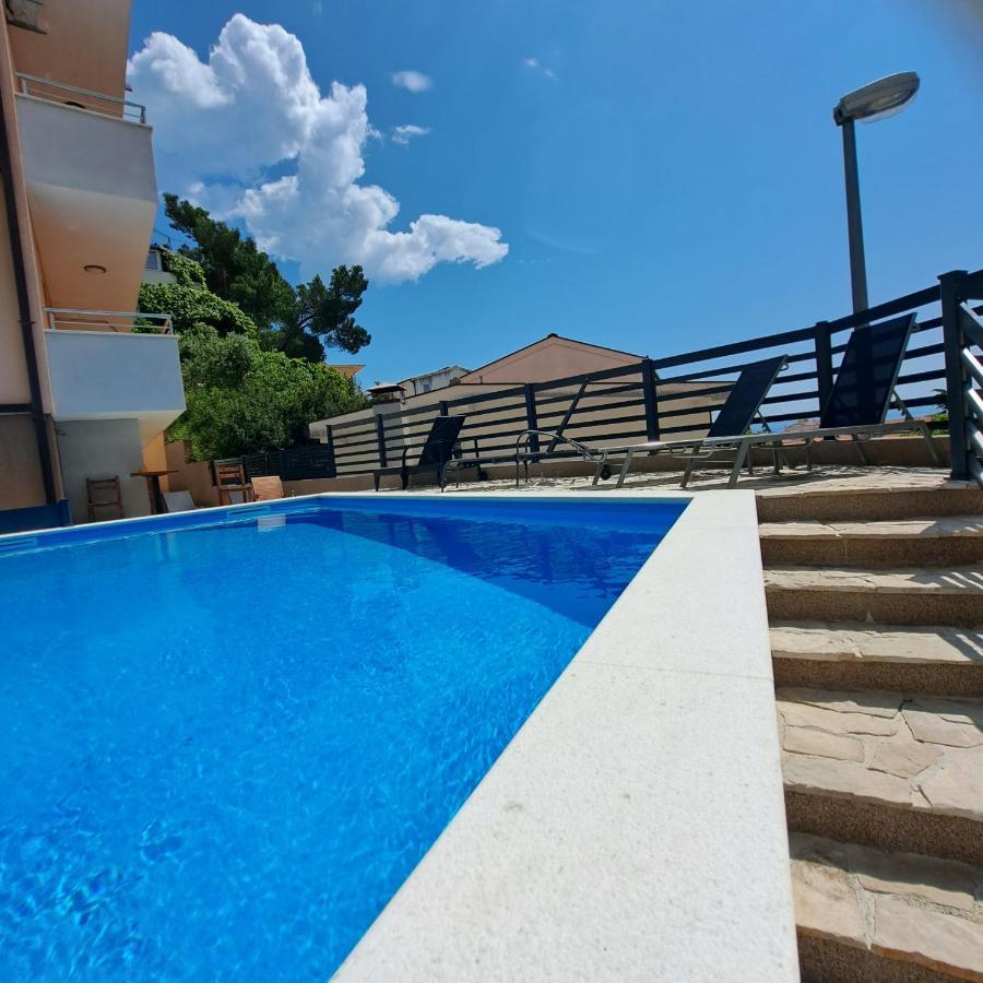 Apartments Vila Adrijana & Fitness Studio Wolf Башка-Вода Экстерьер фото
