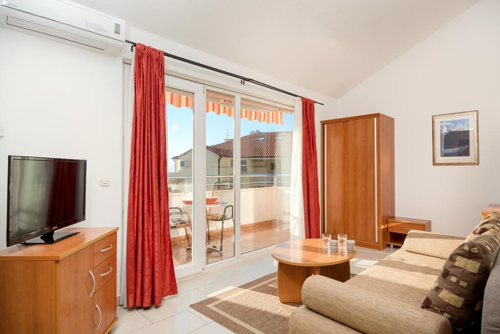 Apartments Vila Adrijana & Fitness Studio Wolf Башка-Вода Экстерьер фото