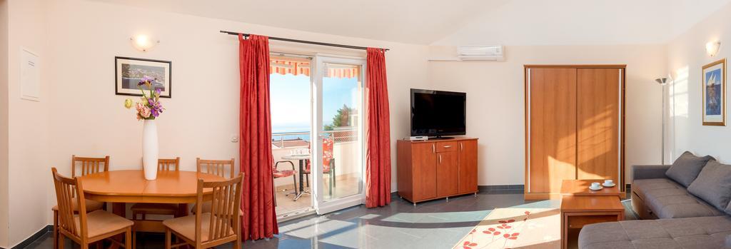 Apartments Vila Adrijana & Fitness Studio Wolf Башка-Вода Экстерьер фото