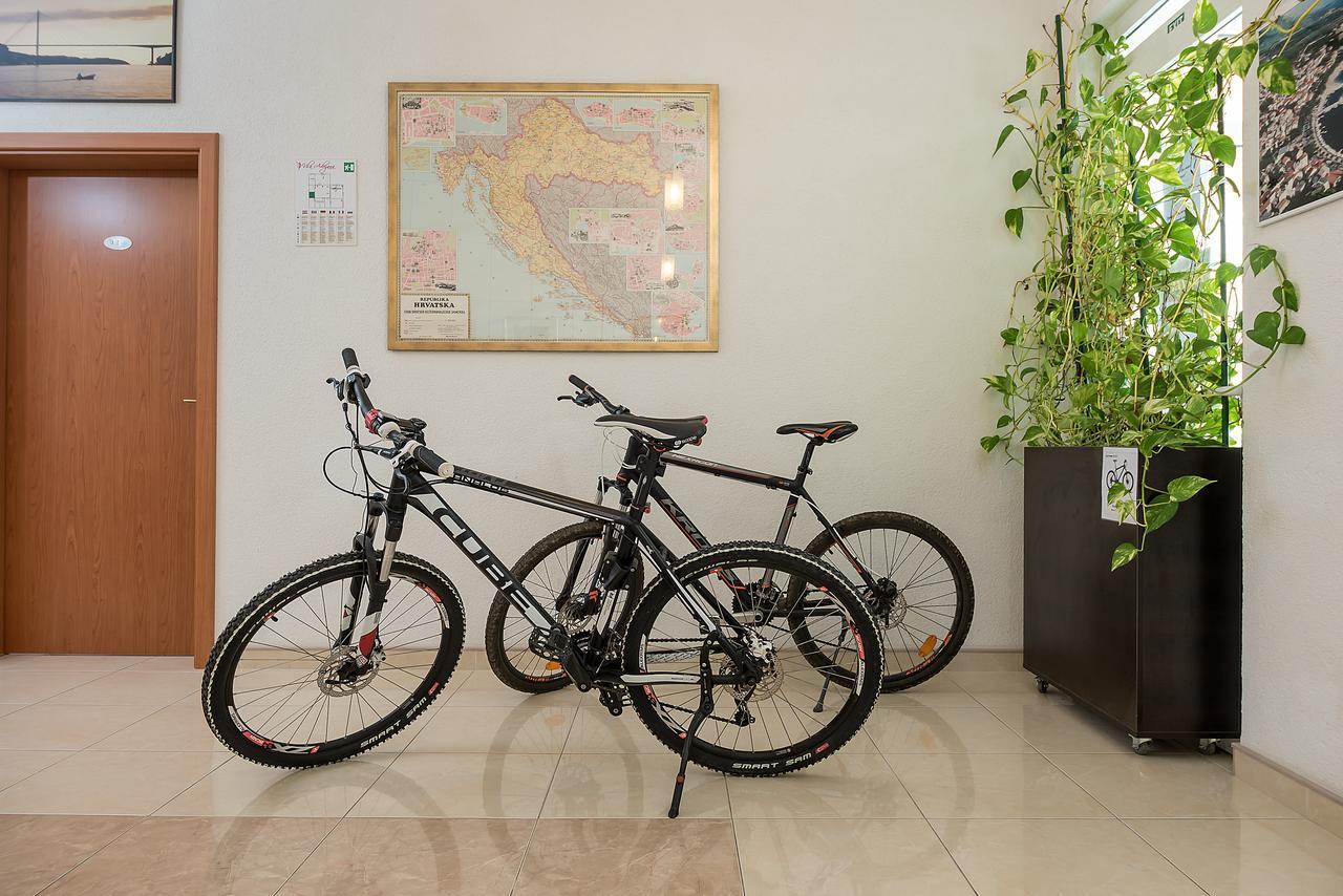 Apartments Vila Adrijana & Fitness Studio Wolf Башка-Вода Экстерьер фото