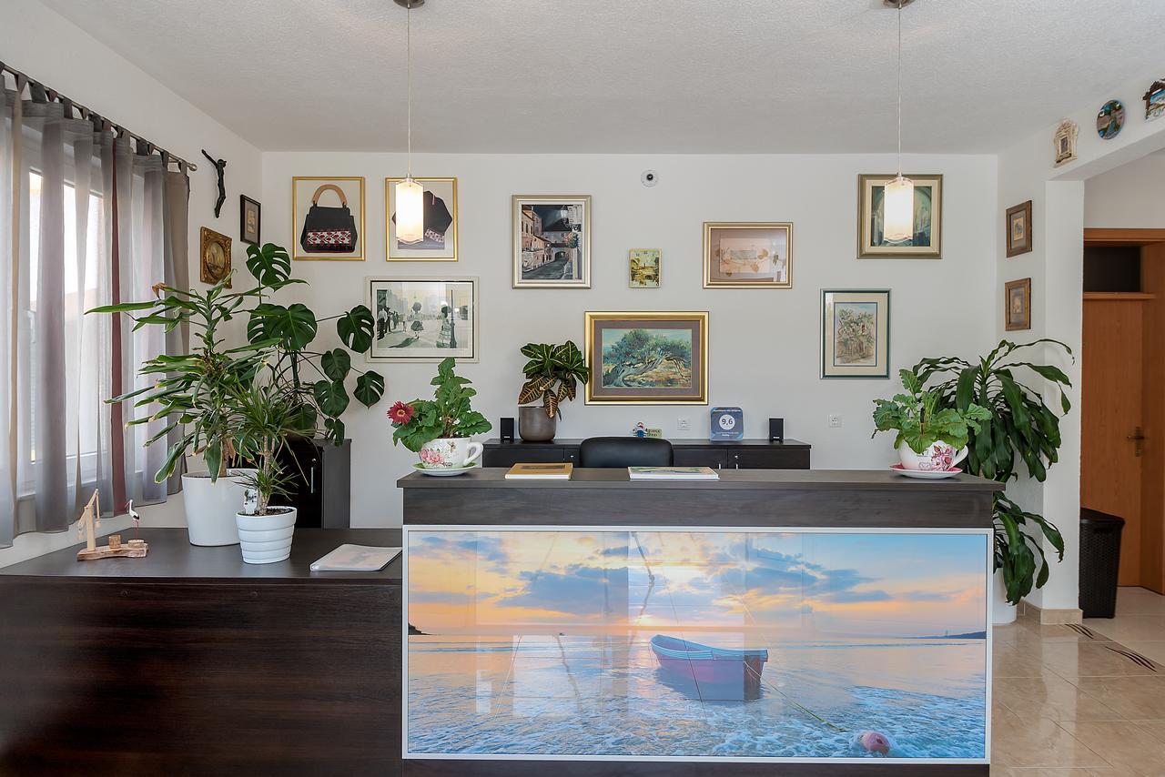 Apartments Vila Adrijana & Fitness Studio Wolf Башка-Вода Экстерьер фото