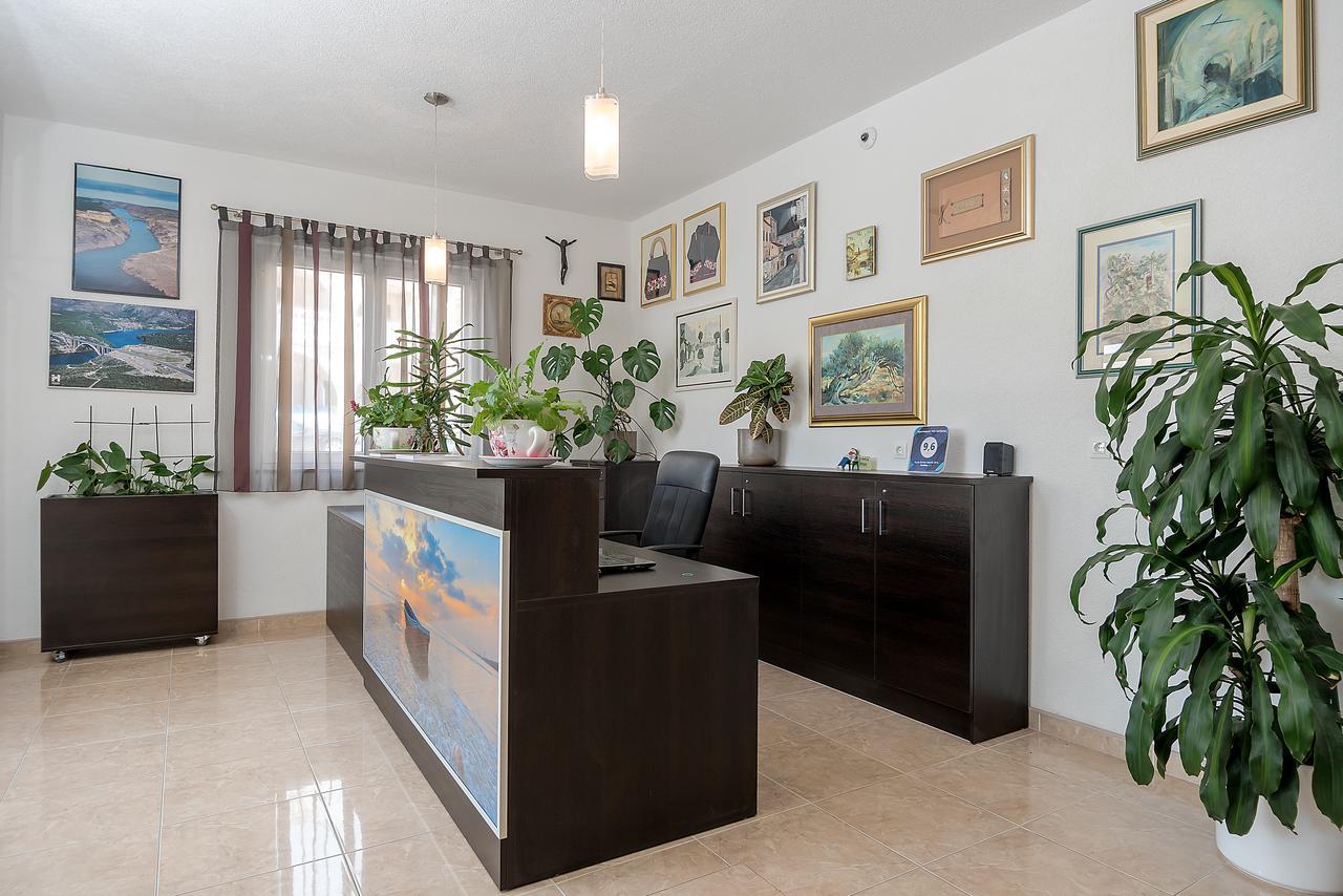 Apartments Vila Adrijana & Fitness Studio Wolf Башка-Вода Экстерьер фото